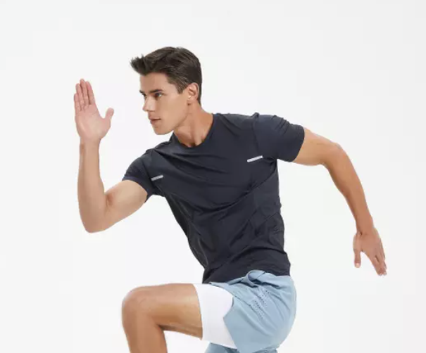 ¿Es aceptable llevar chándal en el gimnasio?